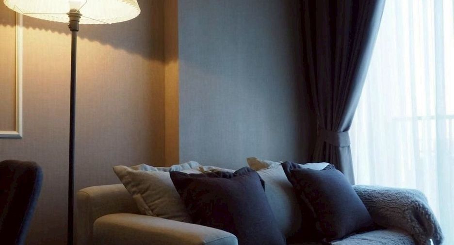 For rent 2 bedrooms condo in Khlong San, Bangkok