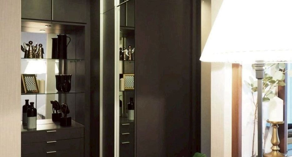 For rent 2 bedrooms condo in Khlong San, Bangkok