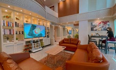 For rent 4 bedrooms condo in Pathum Wan, Bangkok
