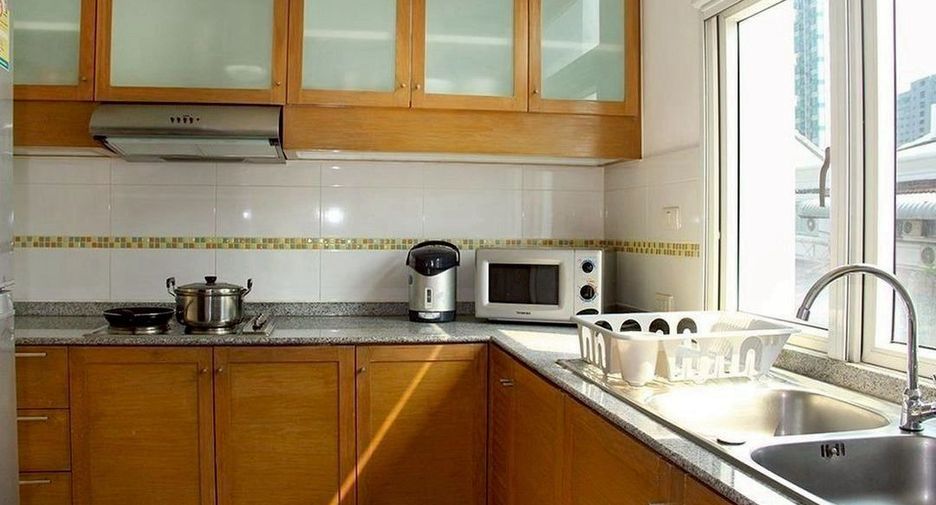 Wohnung zur Miete mit 3 Zimmer in Watthana, Bangkok