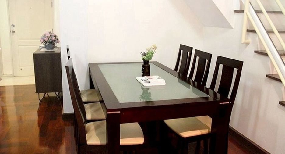 Wohnung zur Miete mit 3 Zimmer in Watthana, Bangkok