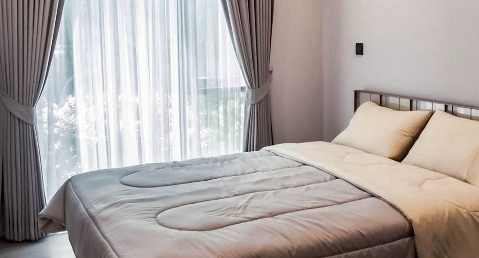 For rent 2 bedrooms condo in Pathum Wan, Bangkok