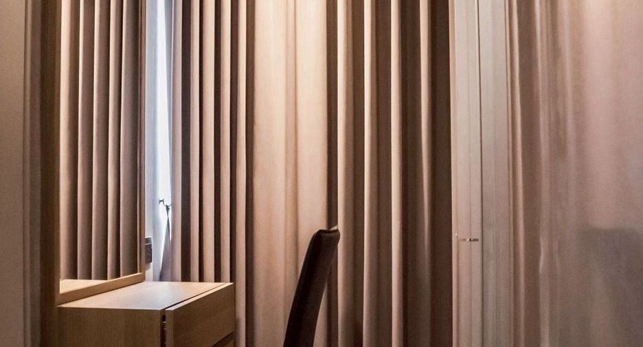 For rent 2 bedrooms condo in Pathum Wan, Bangkok
