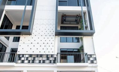 For sale 4 bedrooms townhouse in Khan Na Yao, Bangkok