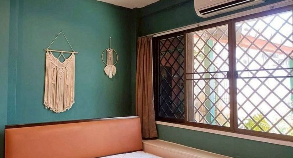 For rent 3 bedrooms house in Ratchathewi, Bangkok
