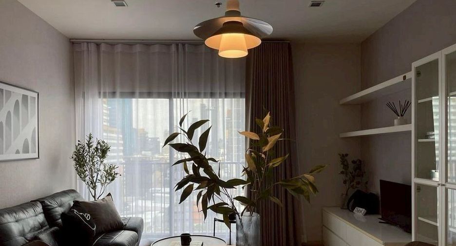For rent 1 bed condo in Khlong Toei, Bangkok