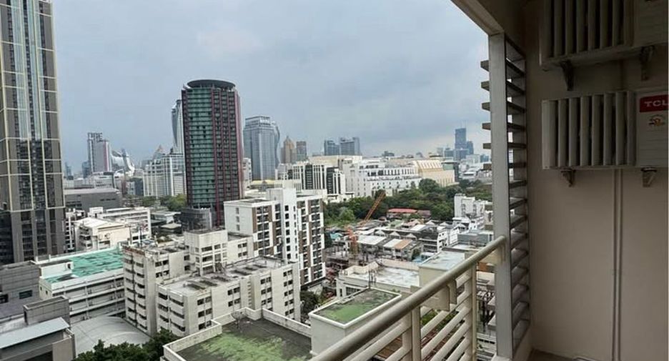 For rent 2 bedrooms condo in Ratchathewi, Bangkok