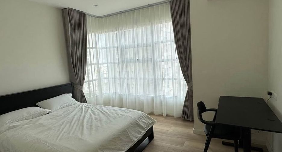 For rent 2 bedrooms condo in Ratchathewi, Bangkok