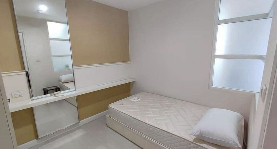 For rent 2 bedrooms condo in Khlong San, Bangkok