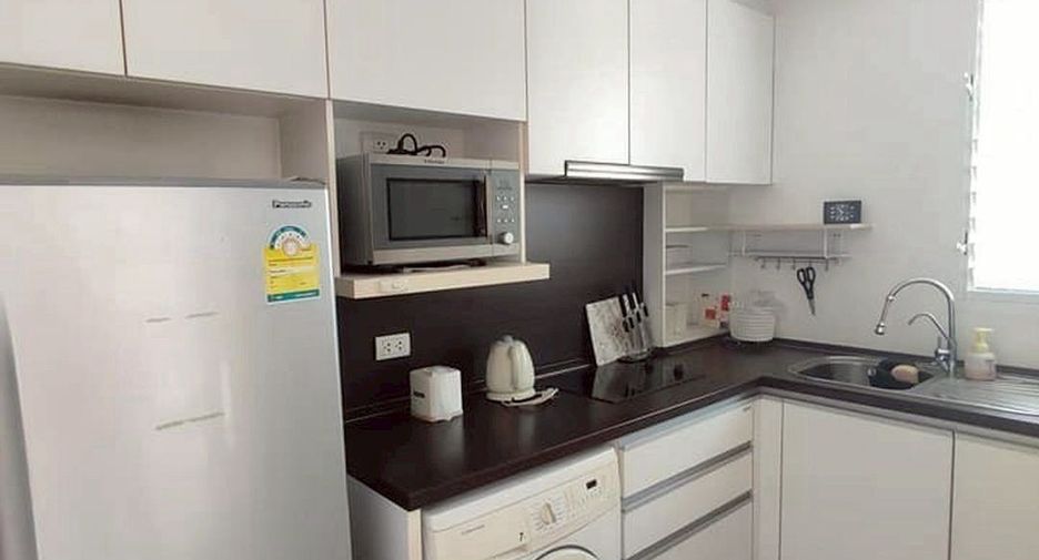 For rent 2 bedrooms condo in Khlong San, Bangkok