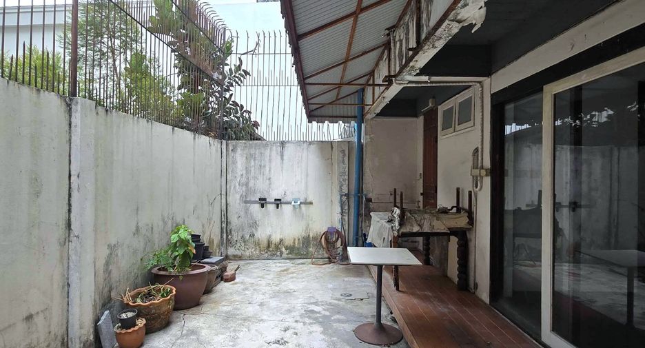 Haus zum Kauf mit 5 Zimmer in Pathum Wan, Bangkok
