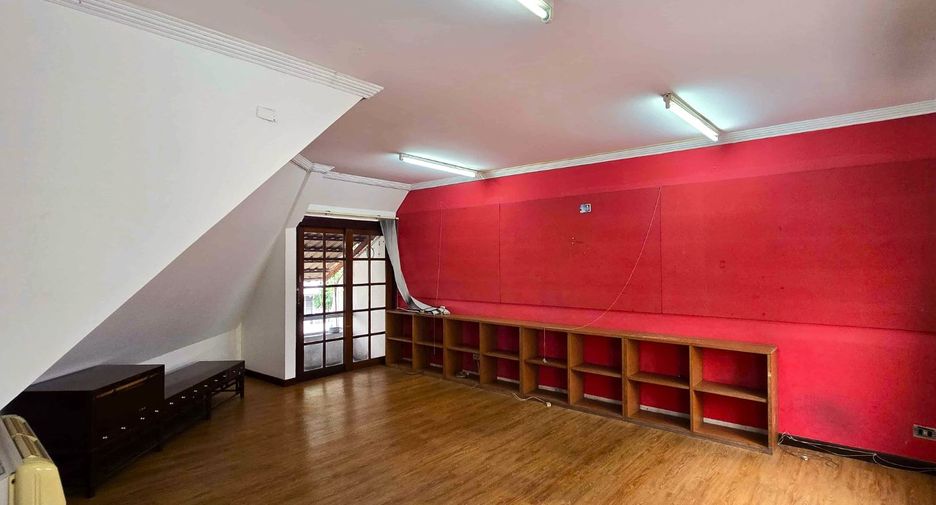 Haus zum Kauf mit 5 Zimmer in Pathum Wan, Bangkok