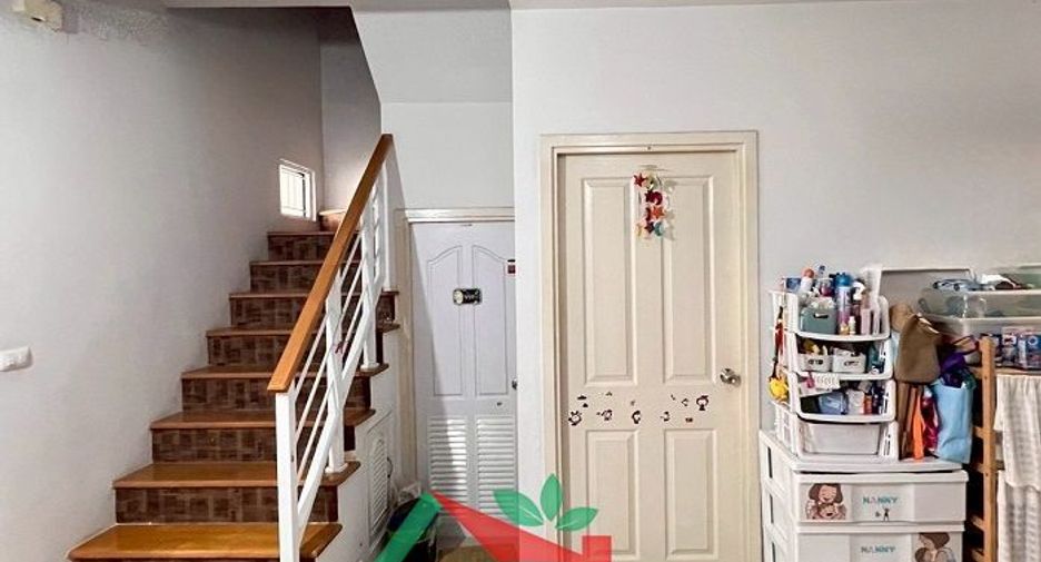For sale 4 bedrooms townhouse in Thanyaburi, Pathum Thani