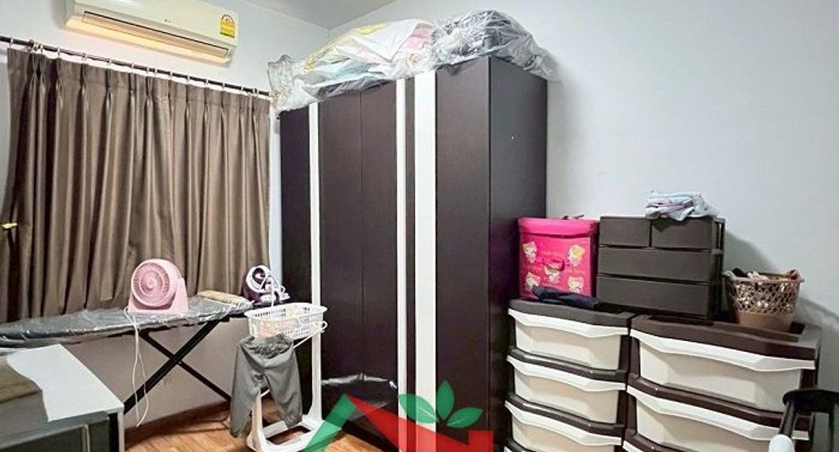 For sale 4 bedrooms townhouse in Thanyaburi, Pathum Thani