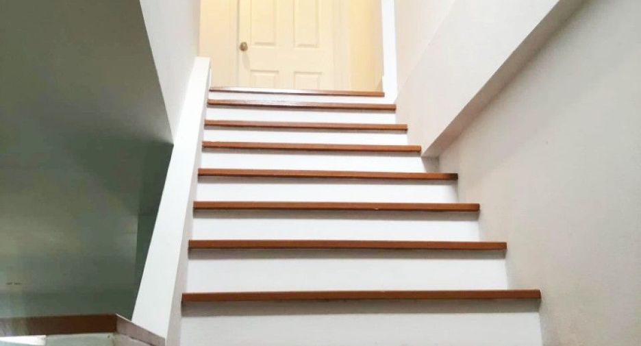 For sale 3 bedrooms townhouse in Mueang Chachoengsao, Chachoengsao
