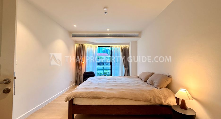 For rent 2 bedrooms condo in Ratchathewi, Bangkok
