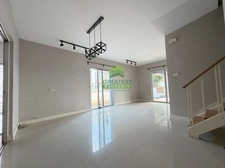 出售 3 卧室 联排别墅 在 Sai Noi, Nonthaburi