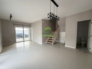 出售 3 卧室 联排别墅 在 Sai Noi, Nonthaburi