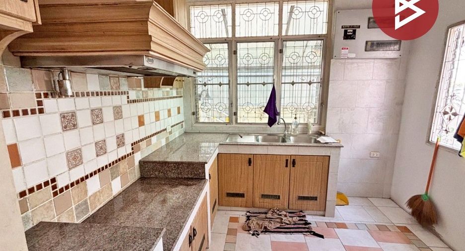 For sale 4 bedrooms house in Khlong Sam Wa, Bangkok
