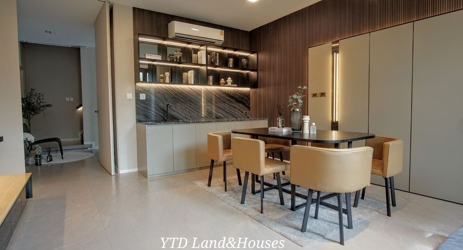 For rent and for sale 4 bedrooms house in Saphan Sung, Bangkok