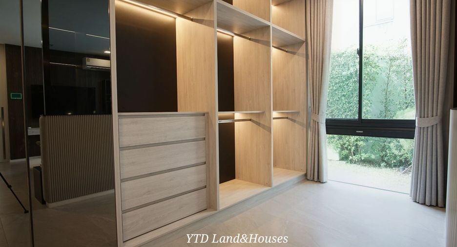 For rent and for sale 4 bedrooms house in Saphan Sung, Bangkok