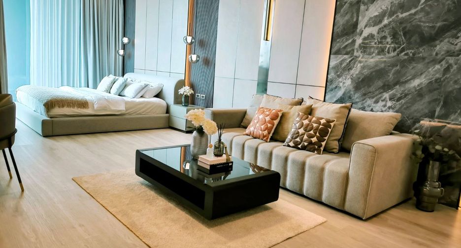For rent and for sale 4 bedrooms house in Saphan Sung, Bangkok