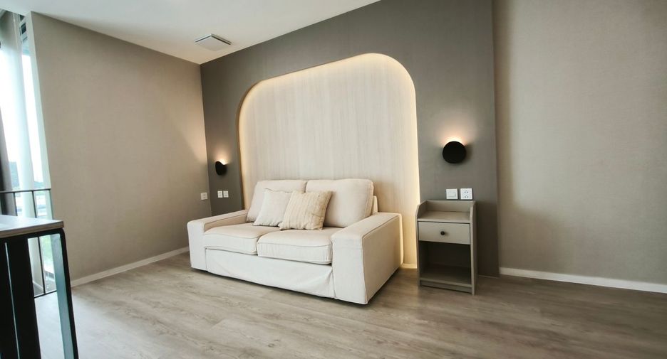 For rent and for sale 4 bedrooms house in Saphan Sung, Bangkok