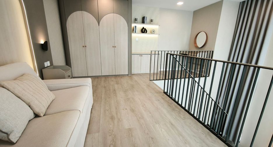 For rent and for sale 4 bedrooms house in Saphan Sung, Bangkok