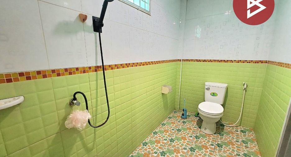 Reihenhaus zum Kauf mit 2 Zimmer in Phan Thong, Chonburi