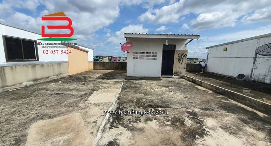 For sale 8 bedrooms retail Space in Min Buri, Bangkok