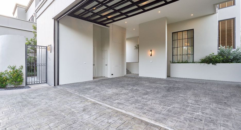 For rent and for sale 4 bedrooms villa in Hang Dong, Chiang Mai