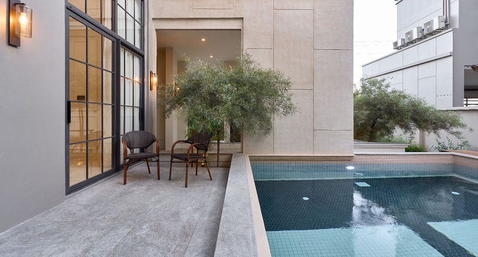 For rent and for sale 4 bedrooms villa in Hang Dong, Chiang Mai