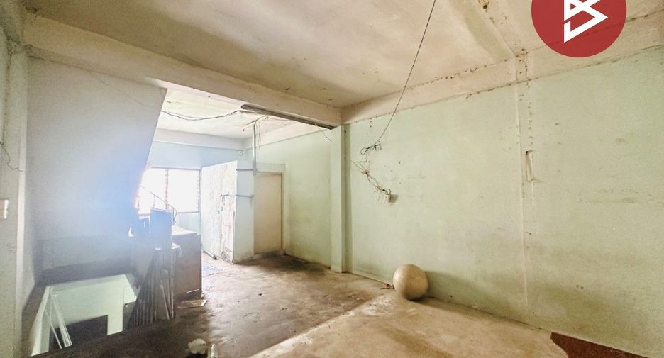 Local comercial en venta de 4 habitaciones en Chom Thong, Bangkok