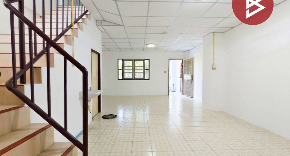 Casa adosada en venta de 2 habitaciones en Mueang Samut Sakhon, Samut Sakhon