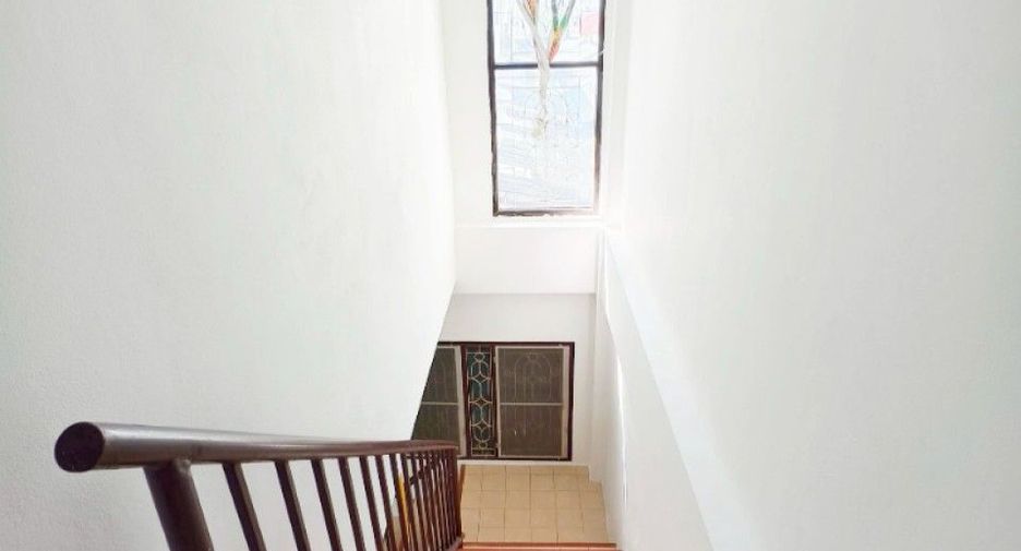 Casa adosada en venta de 2 habitaciones en Mueang Samut Sakhon, Samut Sakhon