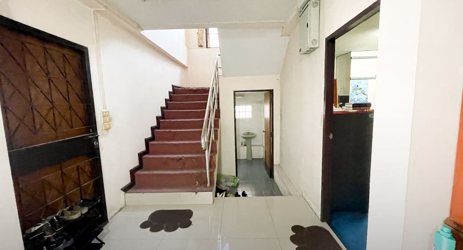 For sale 5 bedrooms house in Chatuchak, Bangkok