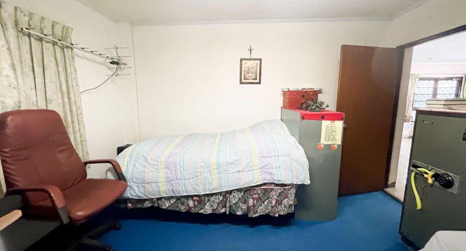 For sale 5 bedrooms house in Chatuchak, Bangkok