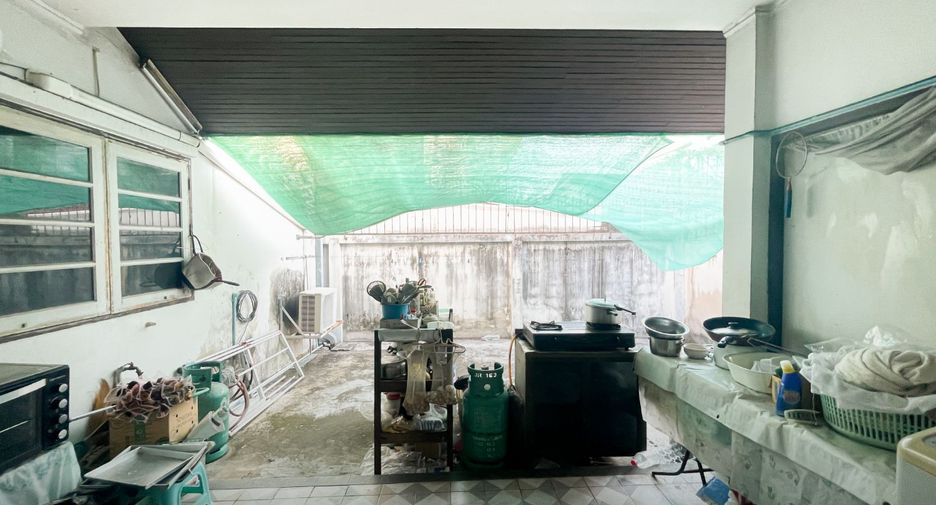 For sale 5 bedrooms house in Chatuchak, Bangkok