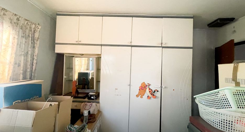 For sale 5 bedrooms house in Chatuchak, Bangkok