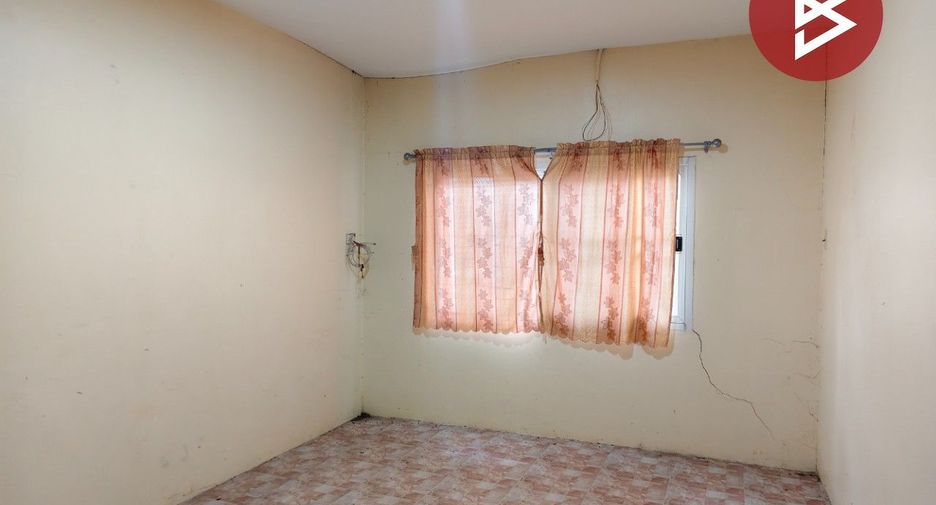 For sale 4 bedrooms house in Mueang Nakhon Pathom, Nakhon Pathom