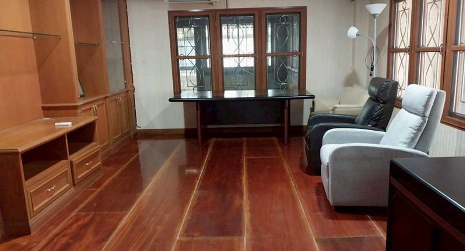 For sale 6 bedrooms house in Mueang Chon Buri, Chonburi