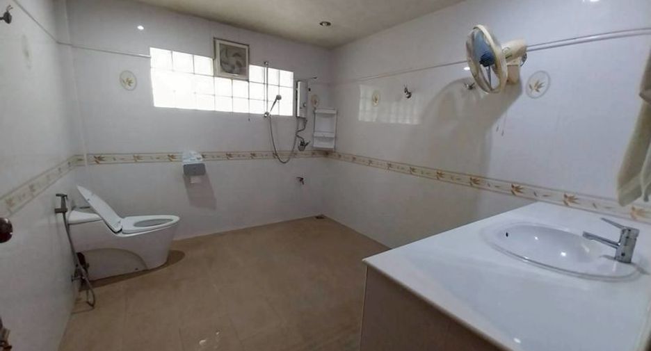 For sale 6 bedrooms house in Mueang Chon Buri, Chonburi