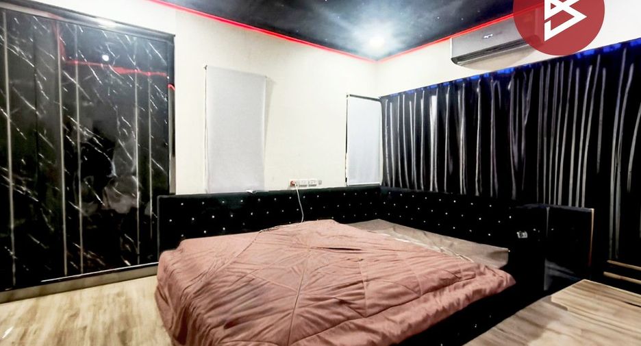 For sale 4 bedrooms house in Bang Bo, Samut Prakan