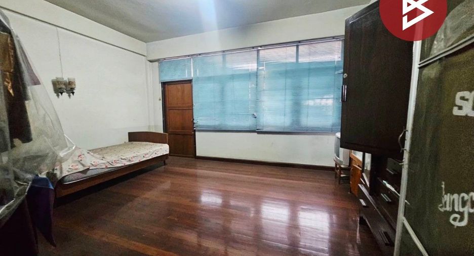À vendre 4 chambres local commercial à Si Racha, Chonburi