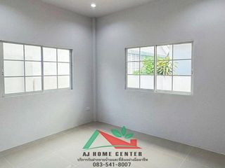 À vendre 3 chambres maison à Krathum Baen, Samut Sakhon