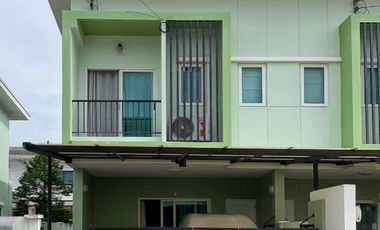 For sale 2 bedrooms townhouse in Si Racha, Chonburi