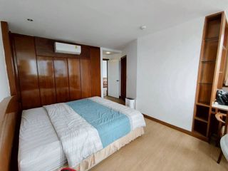 For rent 2 bedrooms condo in Sathon, Bangkok