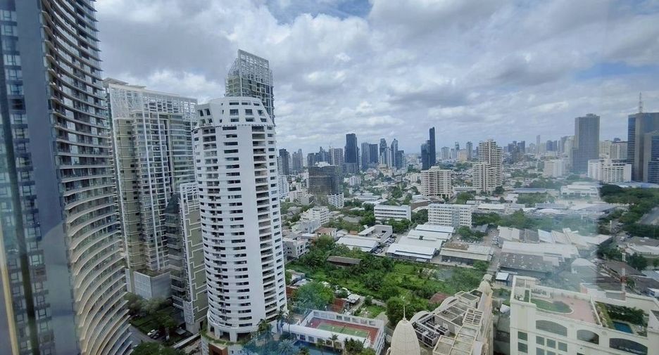 For rent 2 bedrooms condo in Sathon, Bangkok