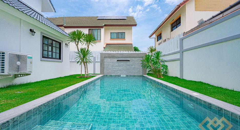 For sale 4 bedrooms house in East Pattaya, Pattaya
