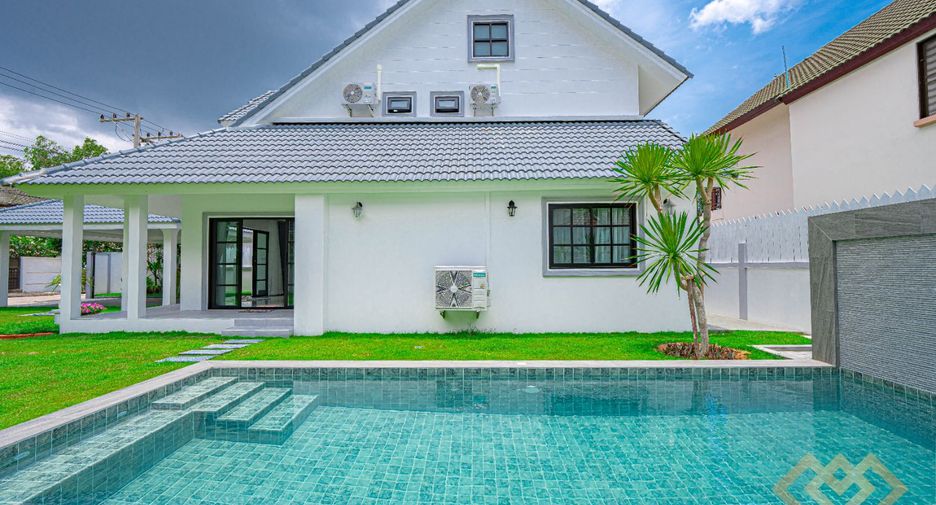 For sale 4 bedrooms house in East Pattaya, Pattaya